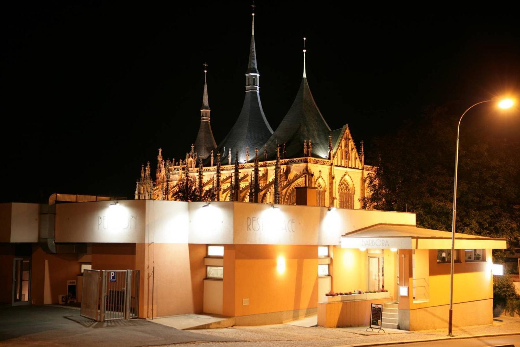 Penzion A Restaurant Barbora Kutná Hora Zewnętrze zdjęcie